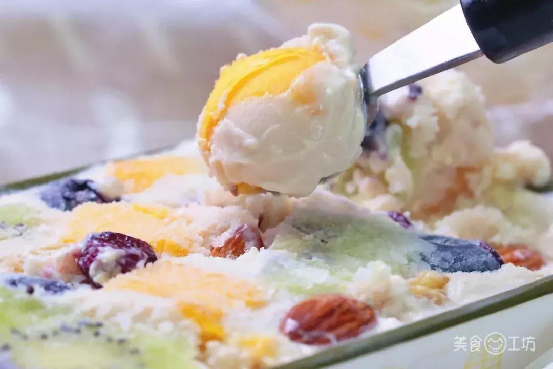 用盒装酸奶自制酸奶的家常做法,自制酸奶放水果的家常做法