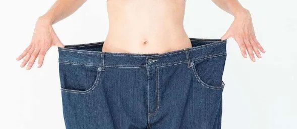 女生久坐屁股会变大吗,女生久坐导致屁股变平