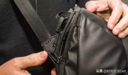 型男穿搭单肩包,单肩包怎么背好看男士