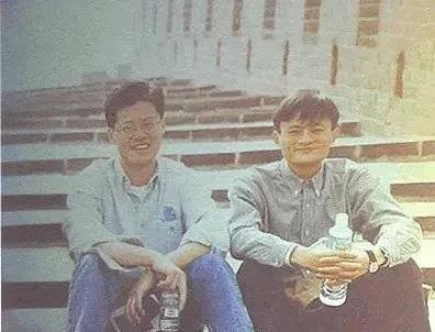 电商大战实体店,电商大战世界大战