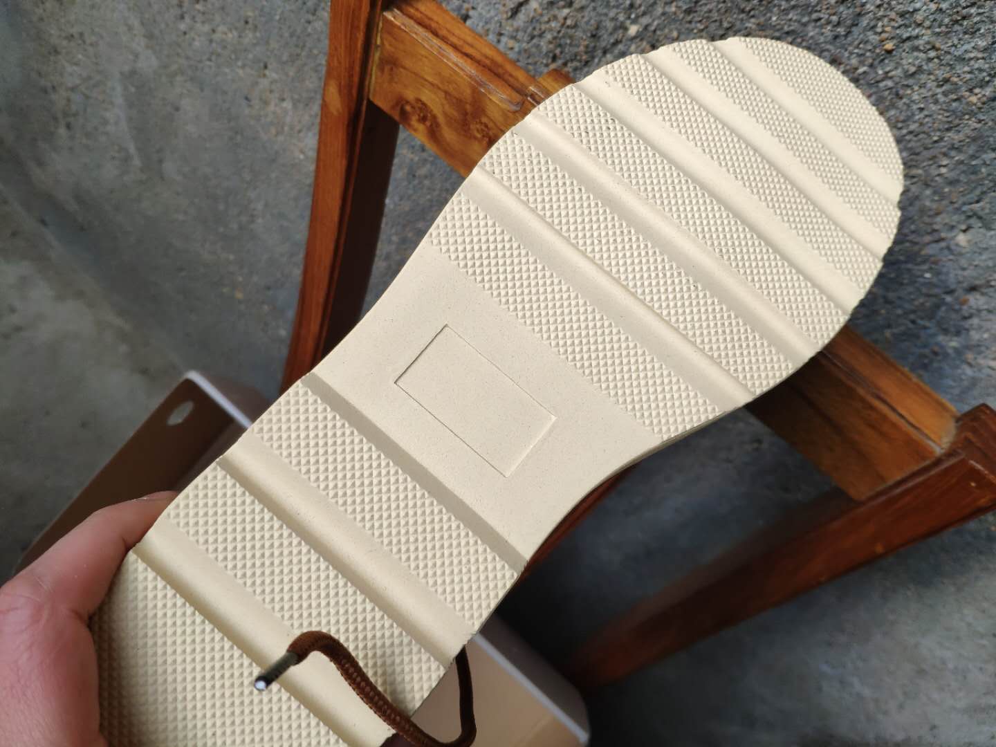 淘宝特价版牛皮软底鞋,淘宝牛皮鞋推荐