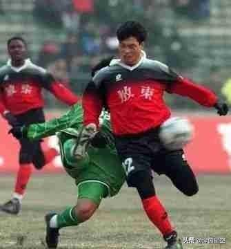 甲a时期头球最好的球员,甲a联赛十大最佳前锋