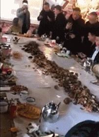 搞笑gif开心一刻,搞笑gif段子妹子你太皮了