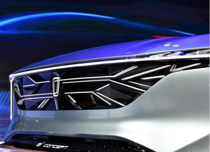 光影哲学设计图说一汽奔腾全新概念车