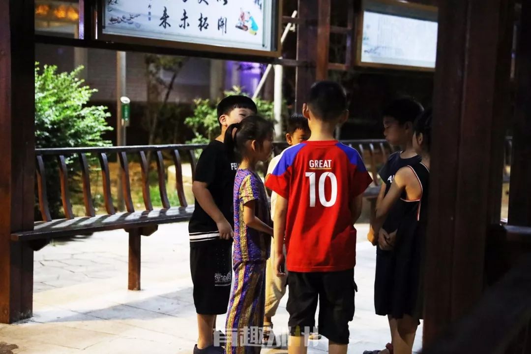 狂吃干脆面也能赚大钱,三十年前郑州小土豪已经这么干了