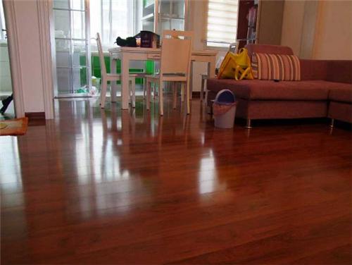 胡桃木和菠萝格哪个价格更贵,胡桃木床胡桃木沙发