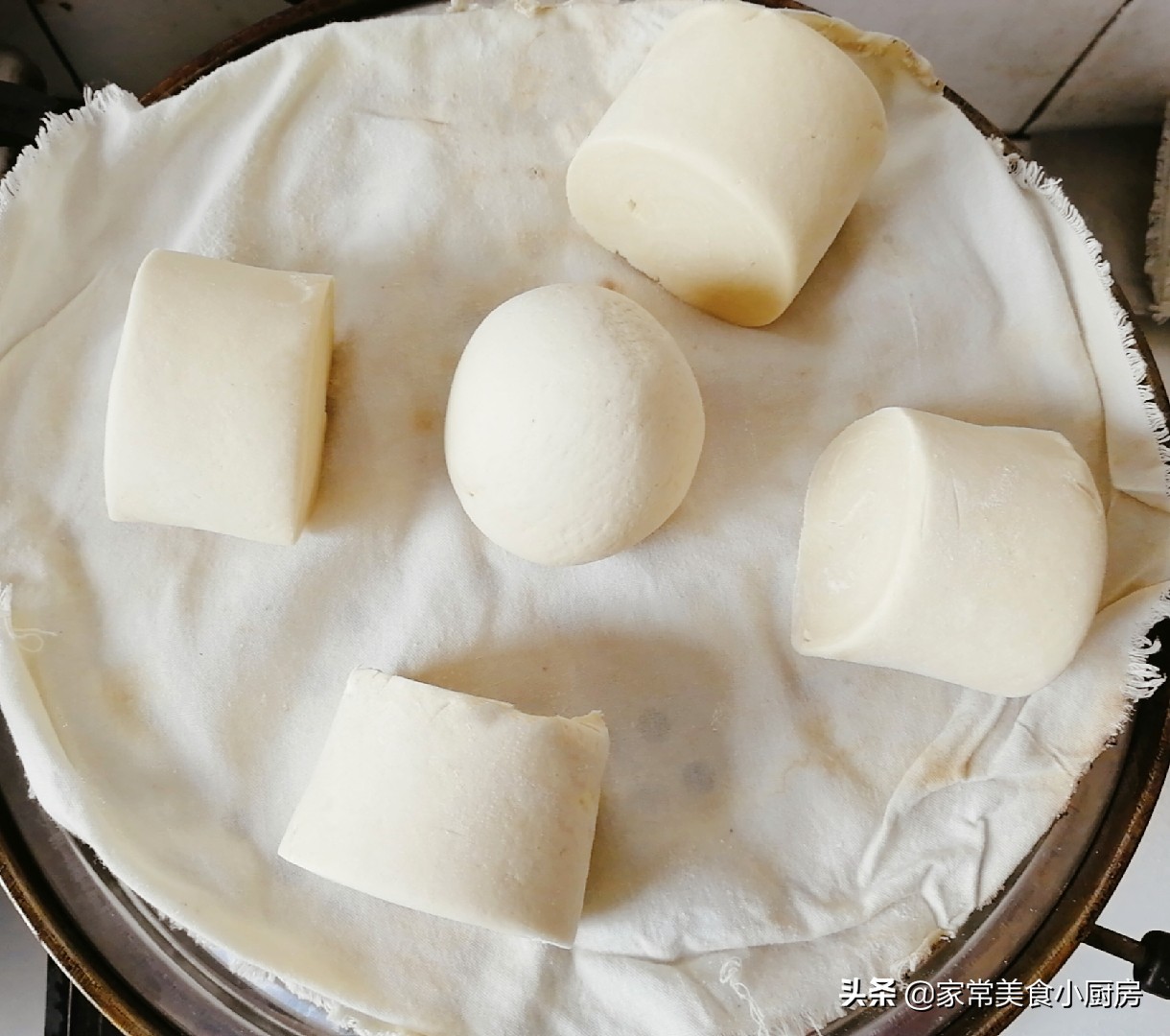 戗面馒头怎么做的光滑,教你做戗面馒头