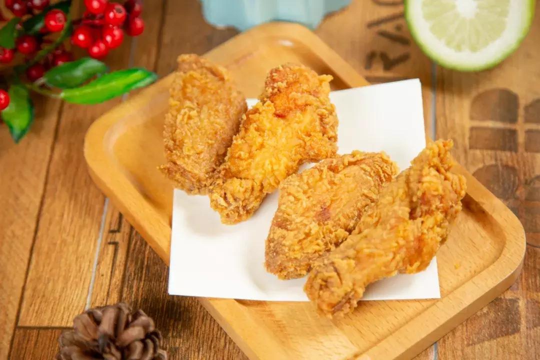 人气产品买一送一！披萨半价！现在来还能吃4顿霸王餐！