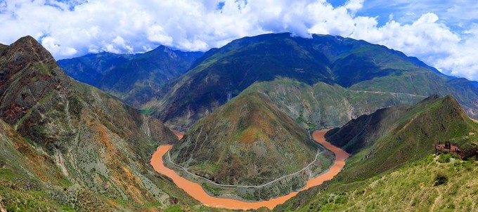 自驾游稻城亚丁攻略视频,成都到稻城亚丁自驾游最佳路线