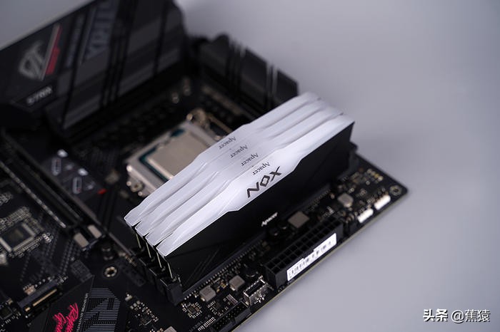 安钛克CUBEDRAK装机展示，11700+ROGB560-G+3080TI