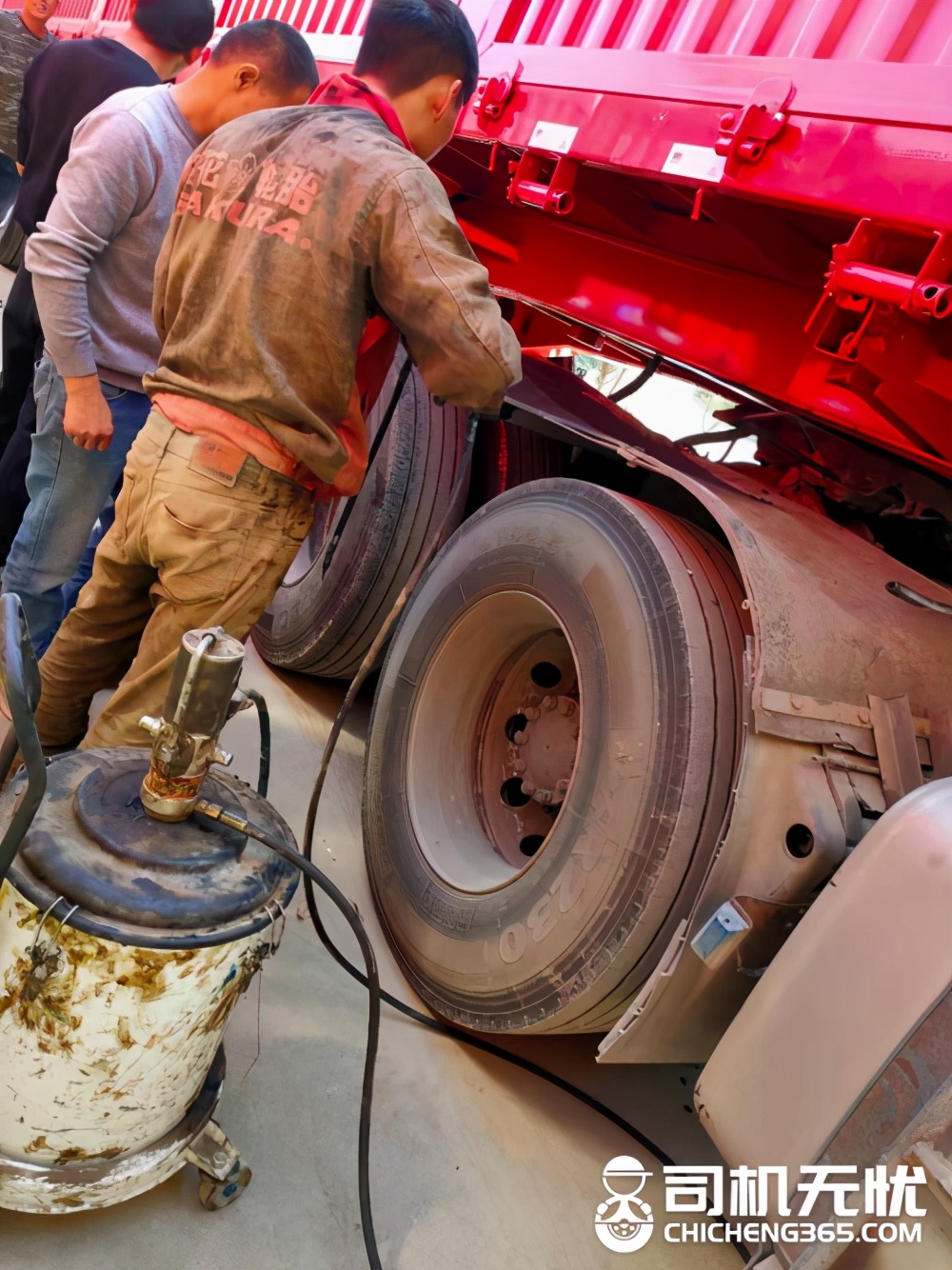 卖一条轮胎能赚100块吗,一条旧轮胎能卖多少钱