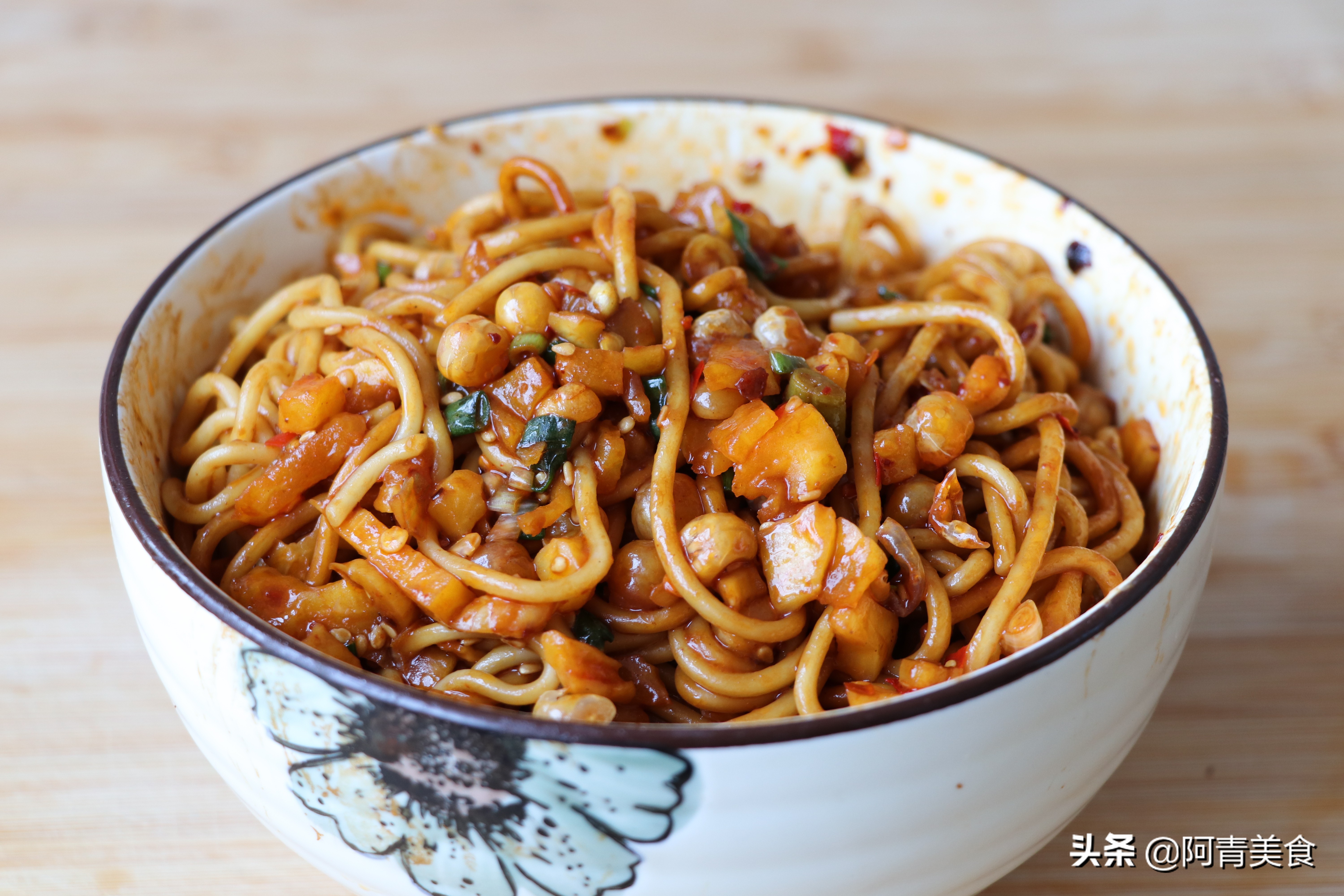 热干面在家自己调料,正宗热干面做法与配菜