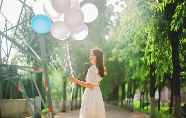 表白被拒绝后，聪明的人用“玩笑”化解尴尬，免得做不成朋友