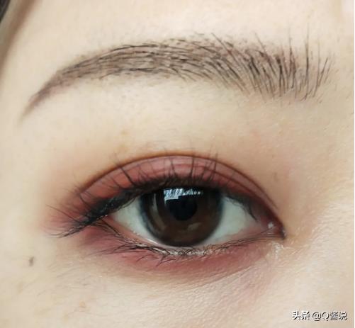 怎么用睫毛夹夹睫毛简单易学,电动睫毛夹太阳花睫毛