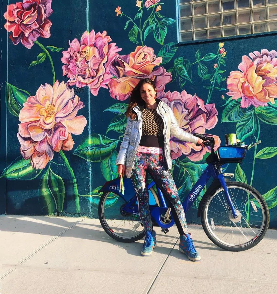 爱死这种手绘墙了，效果太美美到邻居羡慕嫉妒，网友：抢墙纸生意