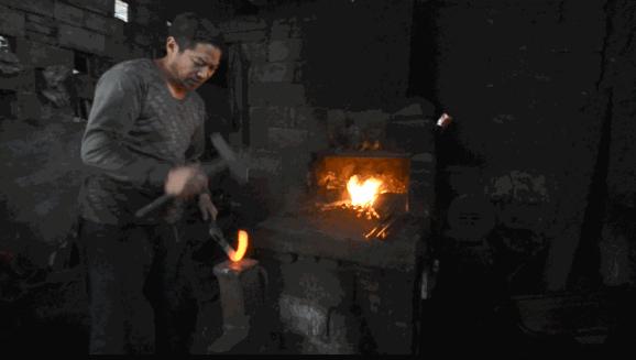 传统手艺人打铁匠,清溪传统打铁哪家有实力