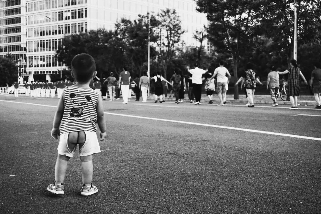 爽身粉可不可以治疗热痱子,爽身粉治疗热痱子吗