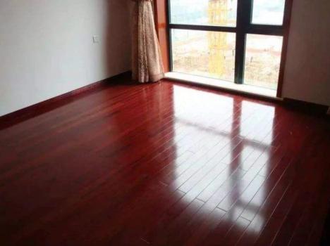 家里地板颜色太难看了?30老师傅教你4种方法,省钱还变好看