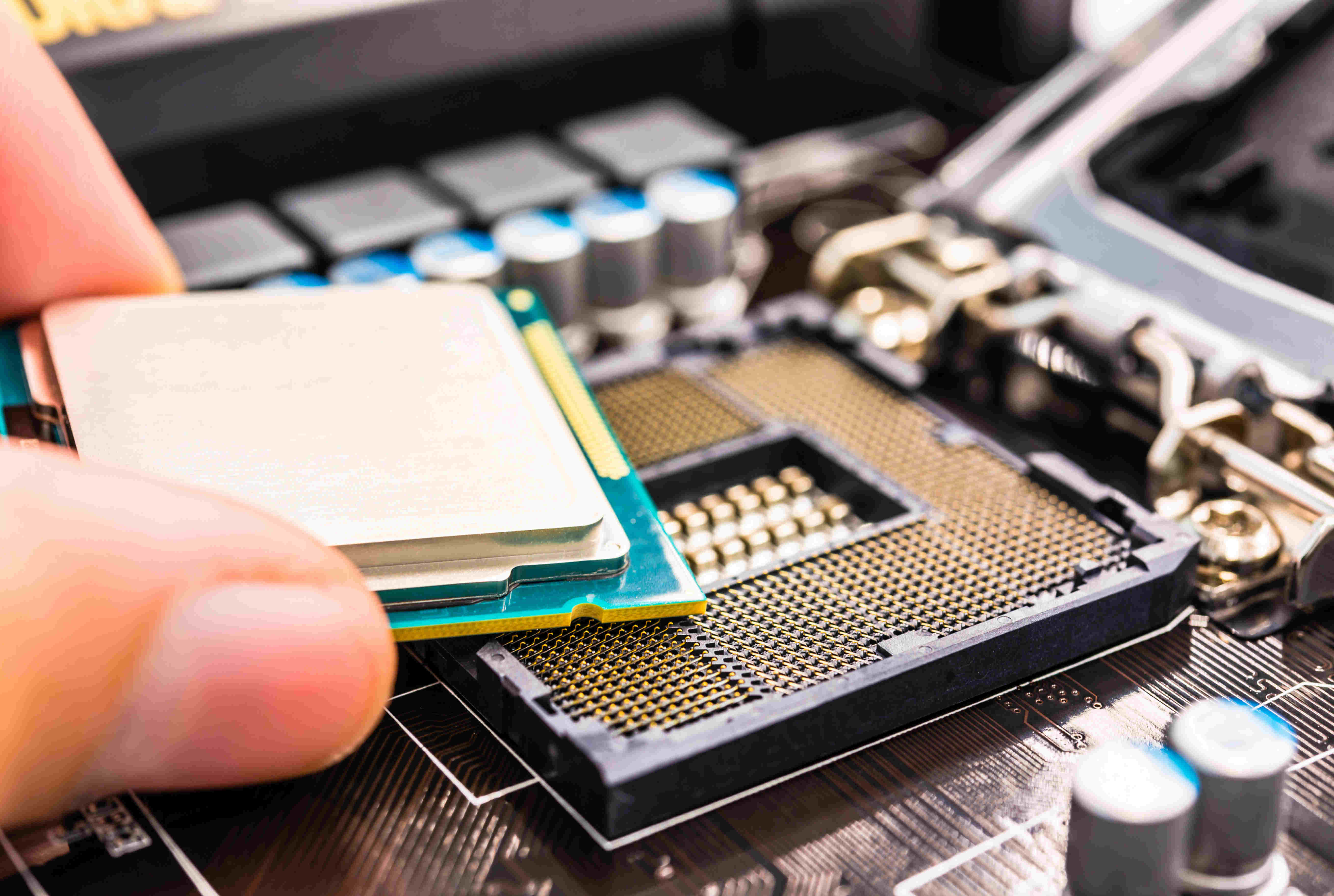 中国芯生存现状,中国芯痛之下如何破局