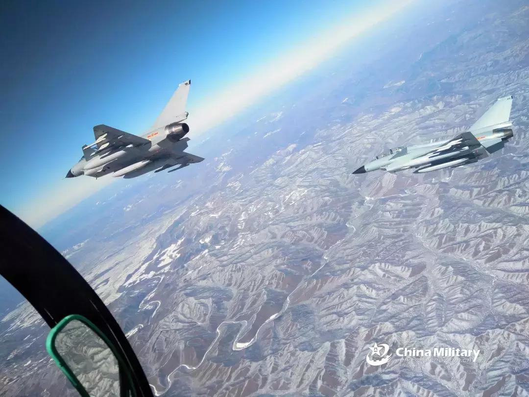 歼10在实战中的性能如何,歼10到底有什么优点