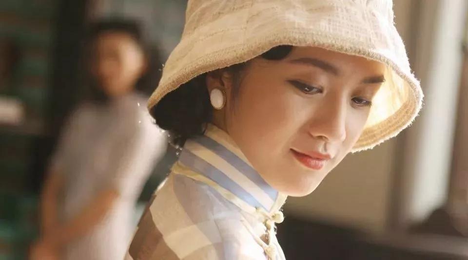 女性身材雕塑作品,温婉的旗袍造型