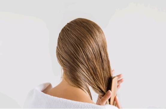 欧莱雅护发精油金色和绿色,欧莱雅护发精油干枯