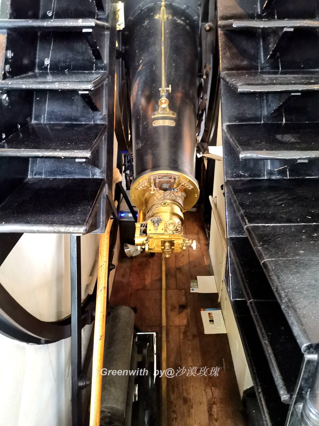 地球0度经线在哪个地方,地球0度纬线与0度经线