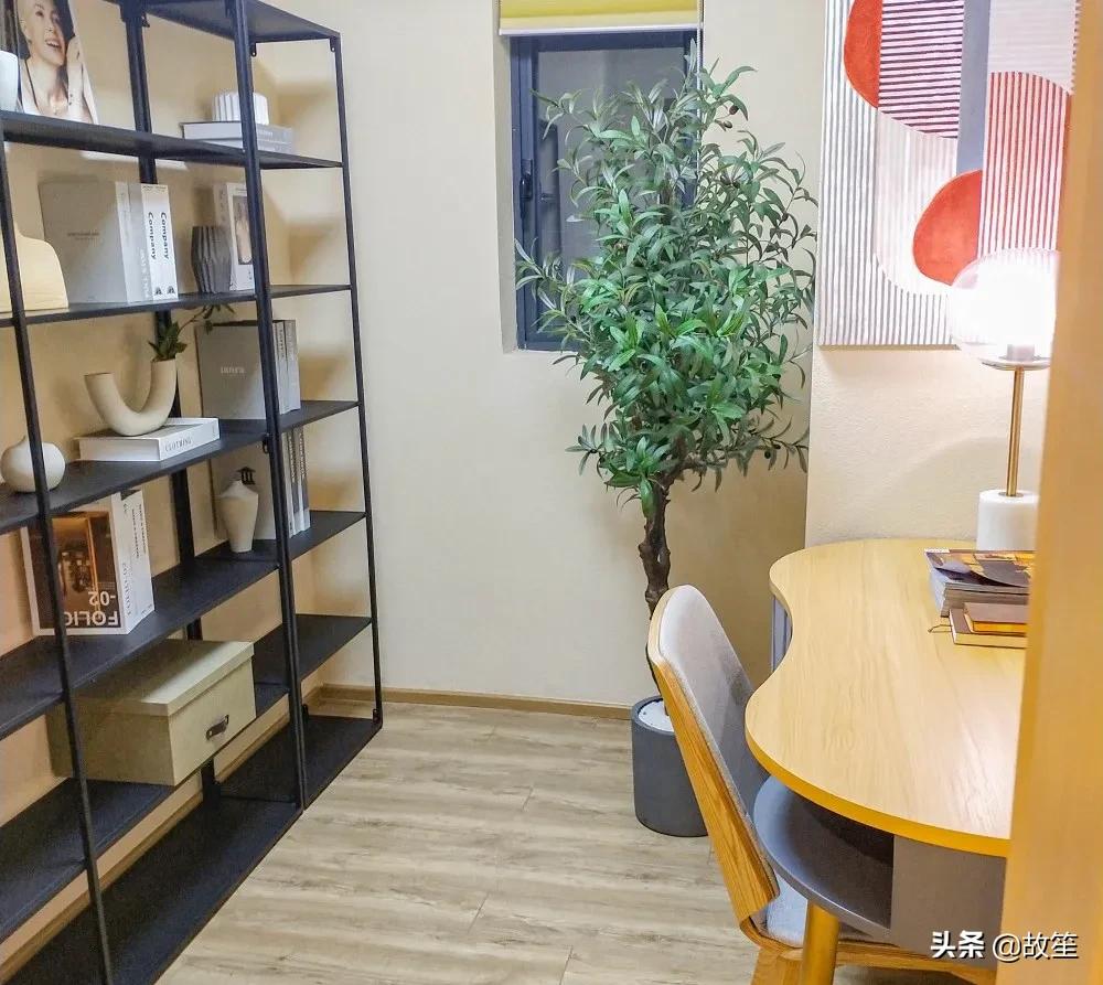 可明火,产权少10年!两盘相隔500米,价差3-4千,你选谁?