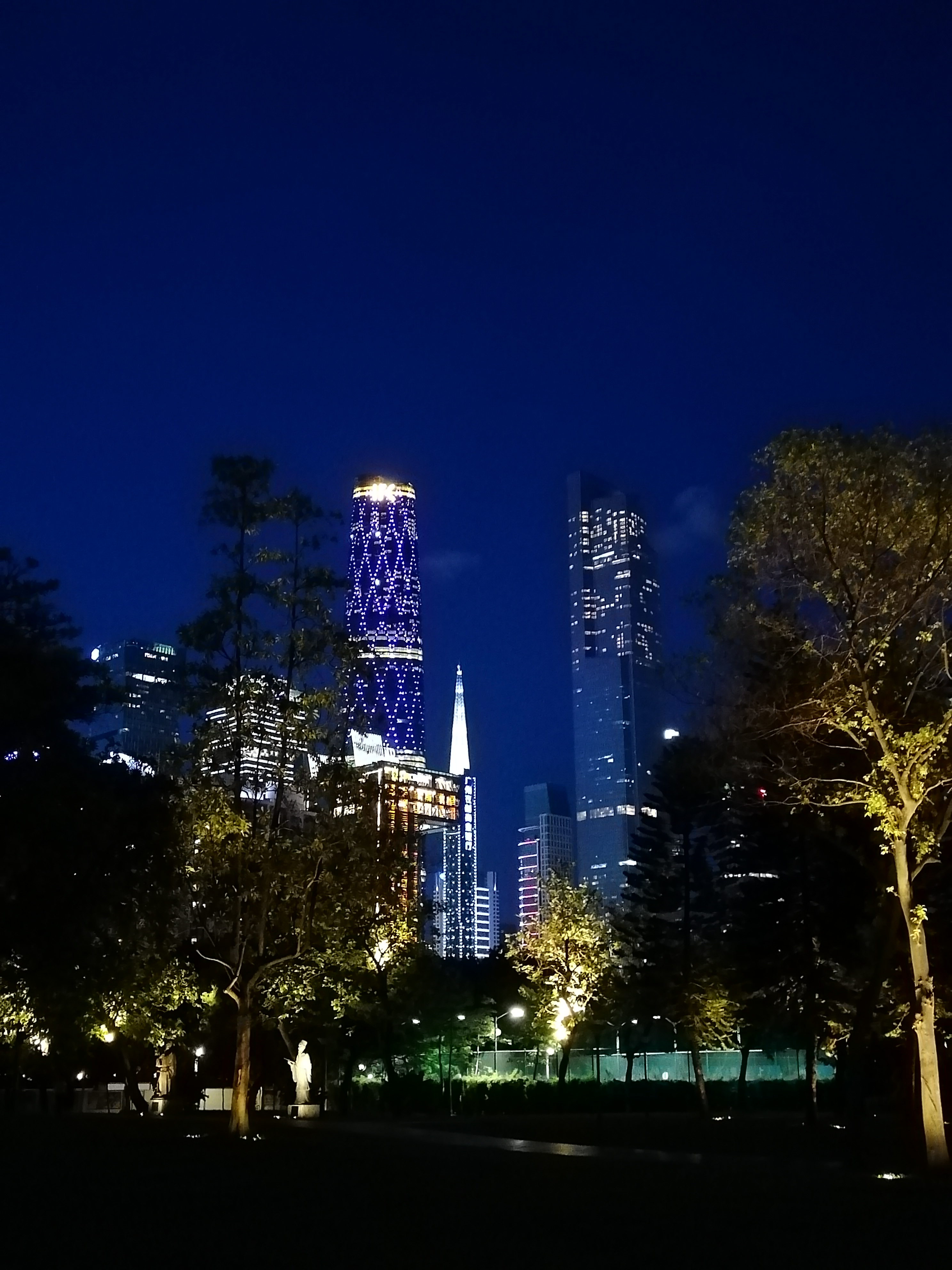 广州最高魅力酒店夜景,带你去广州最贵的酒店