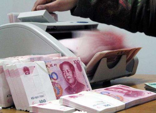 46岁有200万存款可以不上班吗,存款200万元吃利息可以不用上班吗