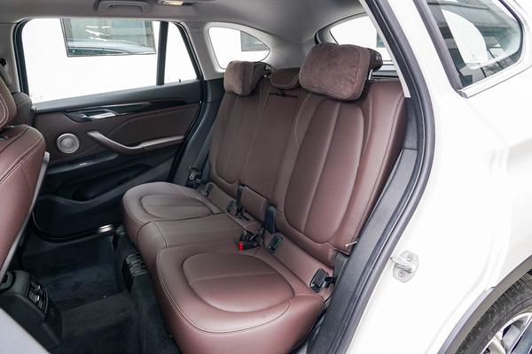 宝马x12019款xdrive20li尊享型,宝马x12020款xdrive25li领先型