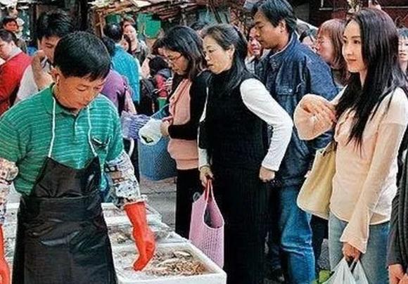 罗美薇是罗明珠吗,罗明珠葬礼罗美薇