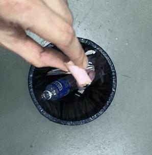 吃完樱花味零食，像被女仆装*男猛**暴打一顿