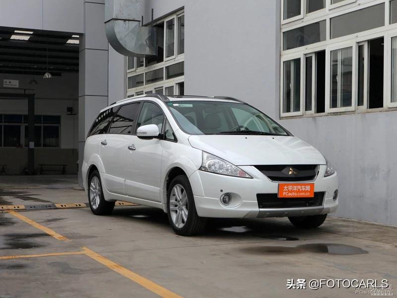 进口三菱格蓝迪第三排评测,09款三菱格蓝迪七座
