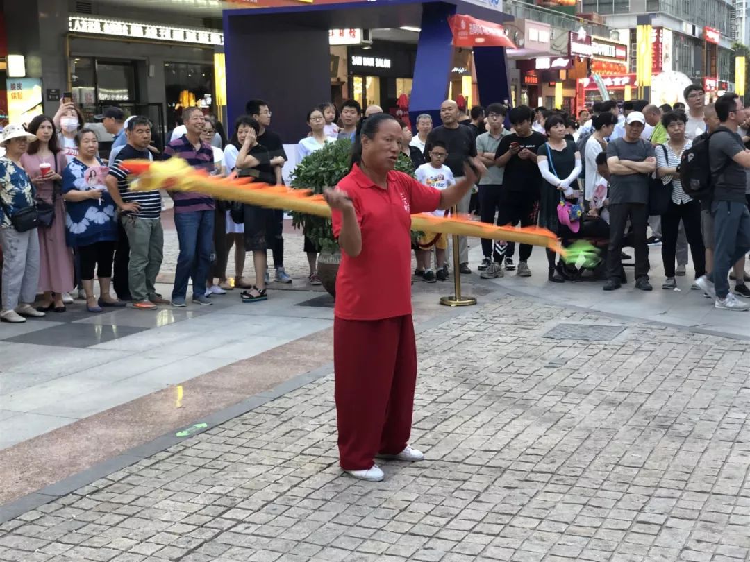 天津奥城夜市最新视频,天津奥城现在有夜市么