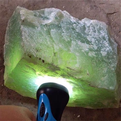 各地玉石的鉴别与特征,玉石的种类及特征及鉴别方法