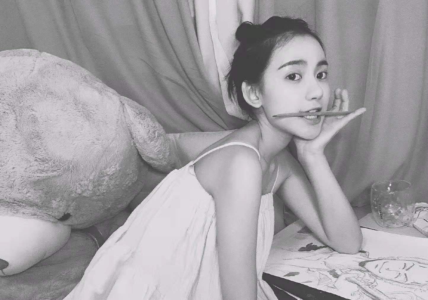 最美校花成为最顶级游戏陪玩,月入五位数?看到照片网友酸了