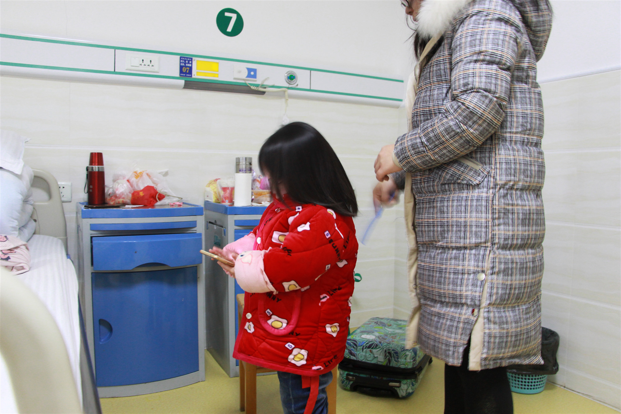 乳房血管瘤用什么方法治最好,乳房上有樱桃状血管瘤怎么治