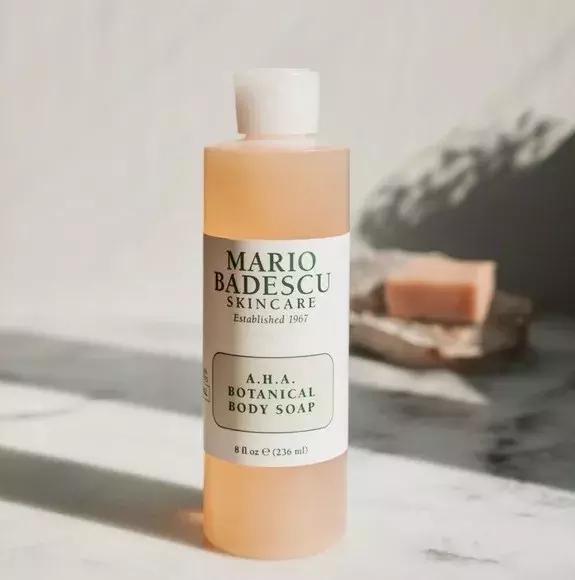 用了不会长痘的沐浴露,青春期背后长痘用什么沐浴露