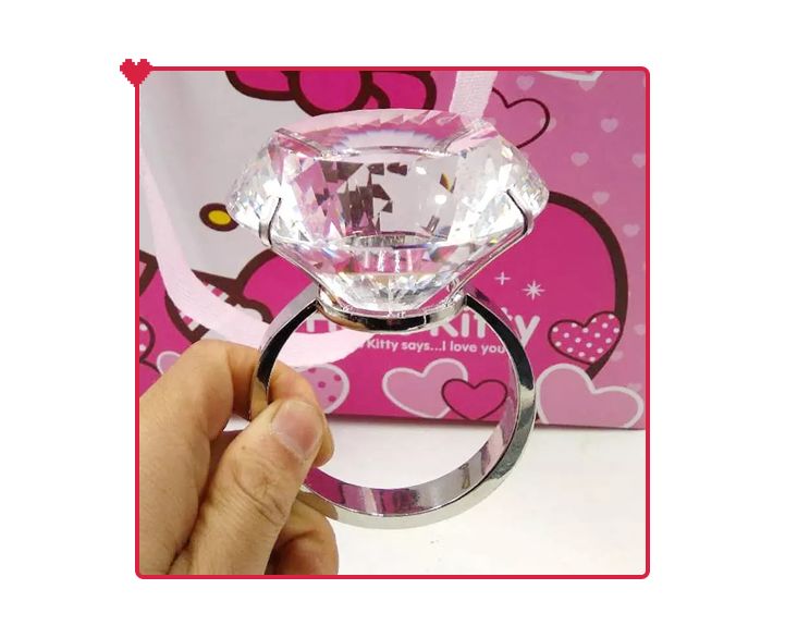 何猷君给奚梦瑶求婚戒指,何猷君送麻省理工学院戒指