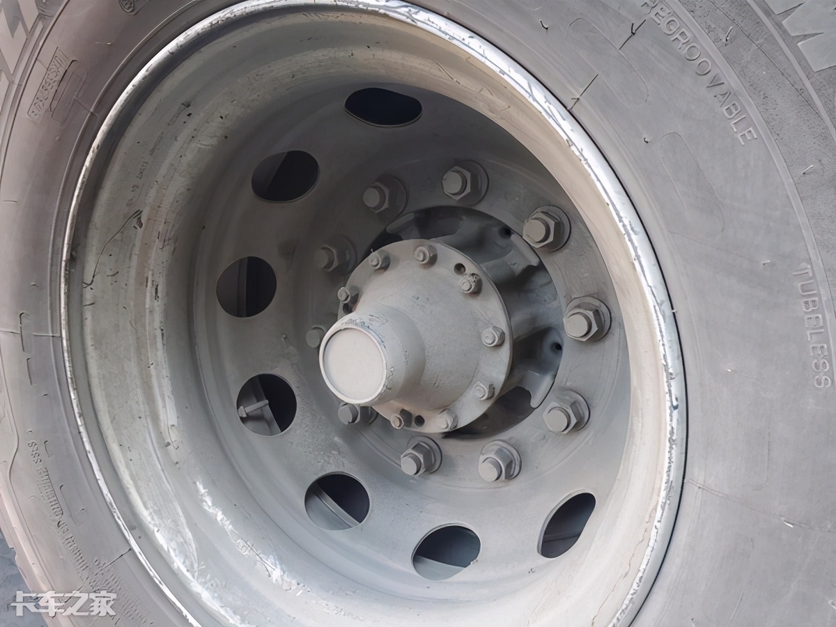 斯堪尼亚高速120公里,120万的斯堪尼亚视频