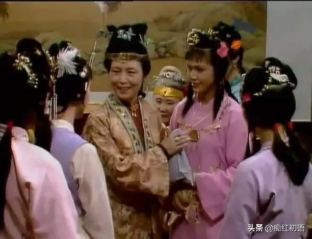 红楼梦的端午节一共出现几次,红楼梦里是怎么过端午的