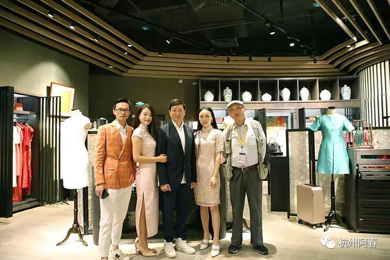 超百图再现2018年服装圈内那三十道靓丽风景……