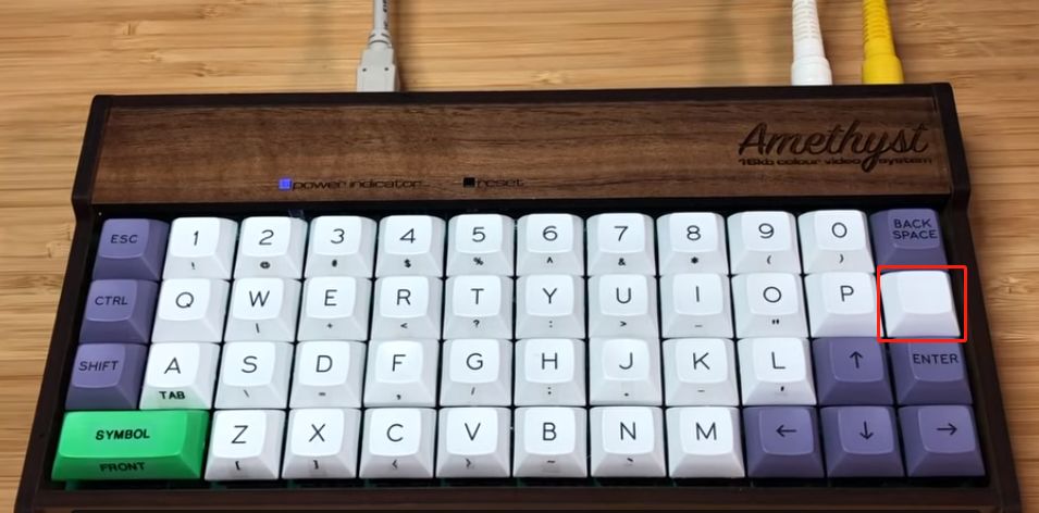 6个芯片打造复古经典计算机：215色显示，能编程能玩小游戏