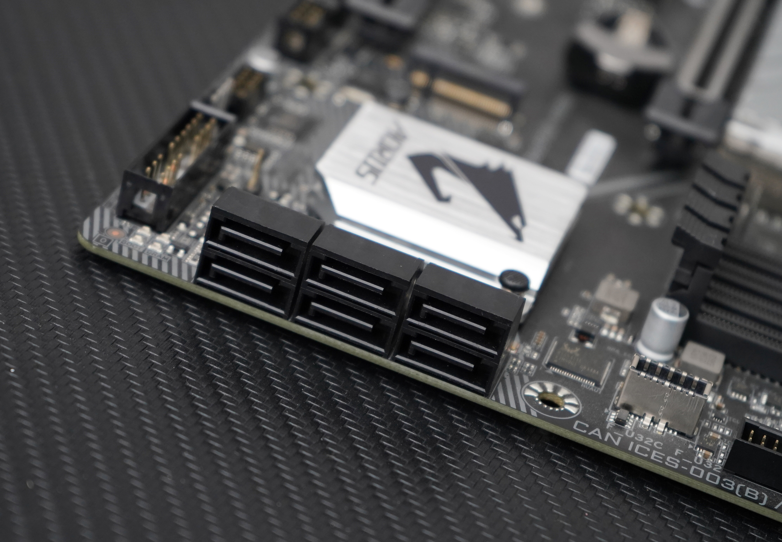 技嘉雪雕b560主板功能区介绍,技嘉雪雕b560maorusax参数