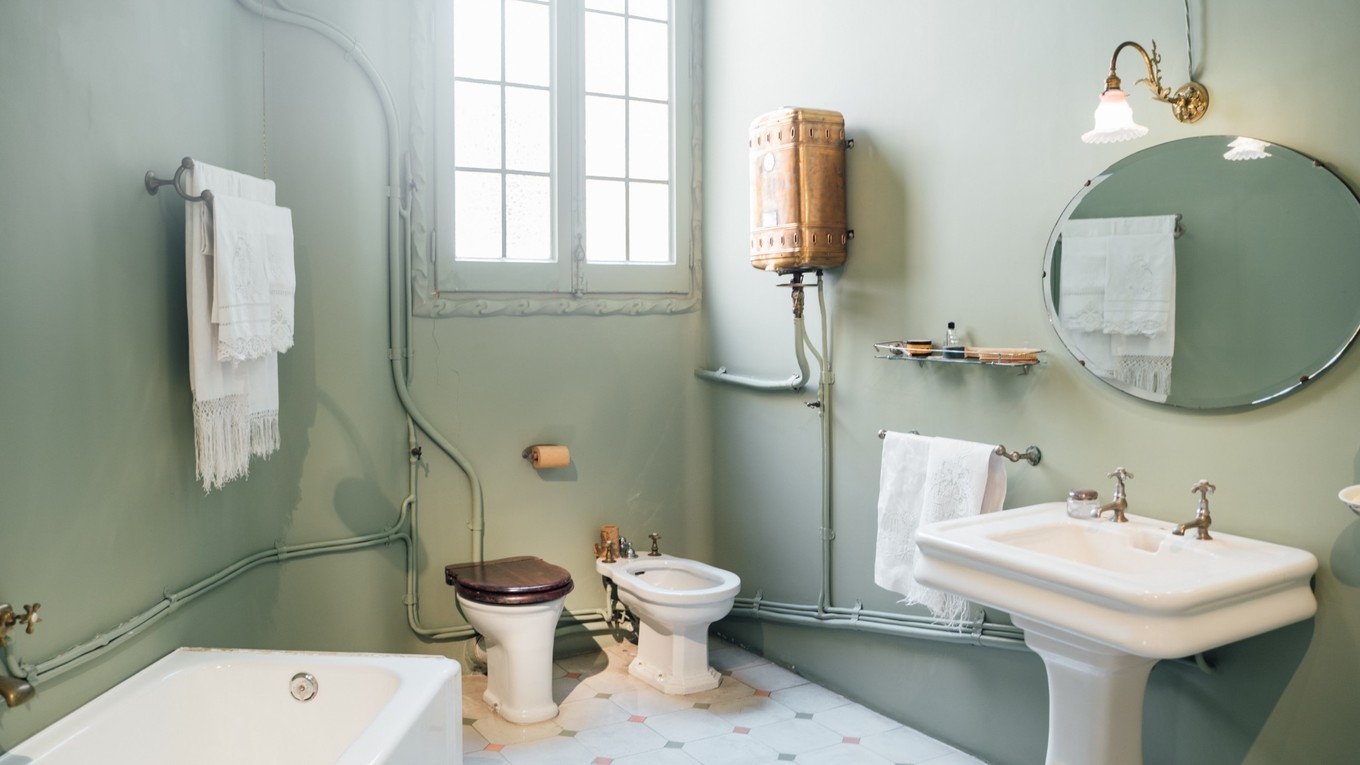 米拉之家烟囱,米拉之家天井