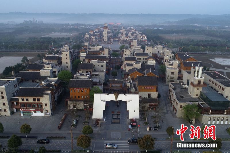 十一年前汶川跳伞,汶川十一年嫁人