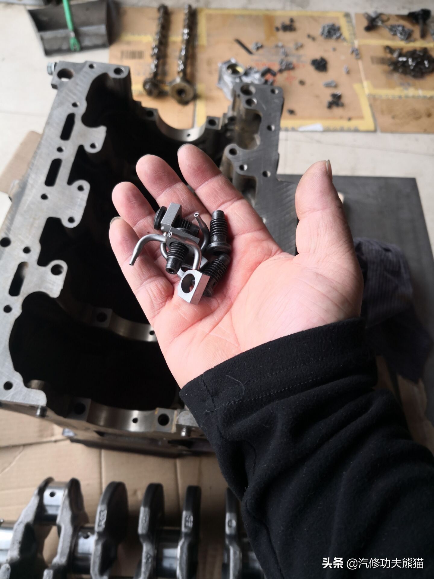 10年奥迪a6l2.0t烧机油维修,奥迪a6l2.0t烧机油吗