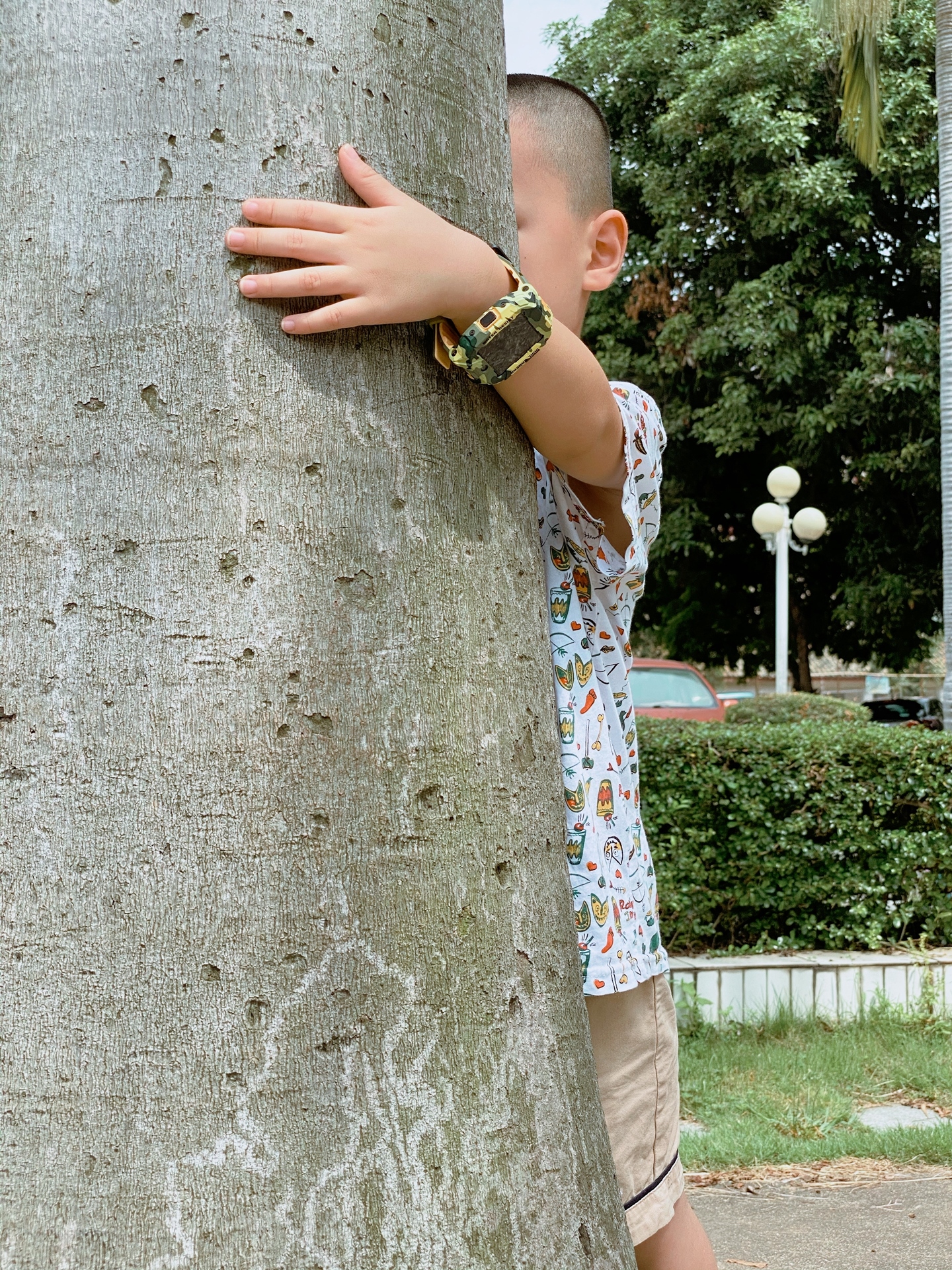 3608xs和小天才q1r手表哪个好,儿童手表360好还是小天才好