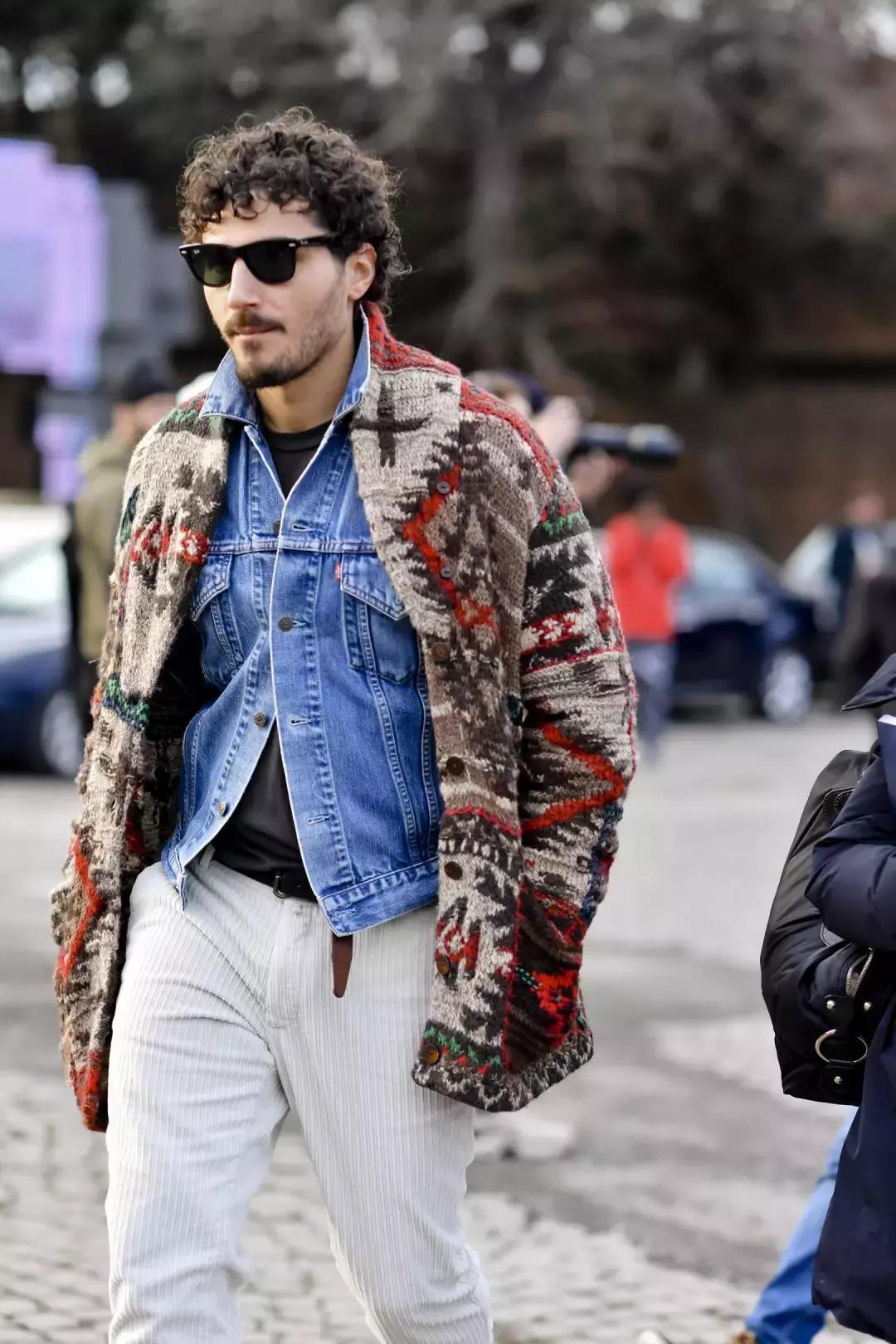 毛衣是冬季的基础单品,毛衣要更适合寒冬